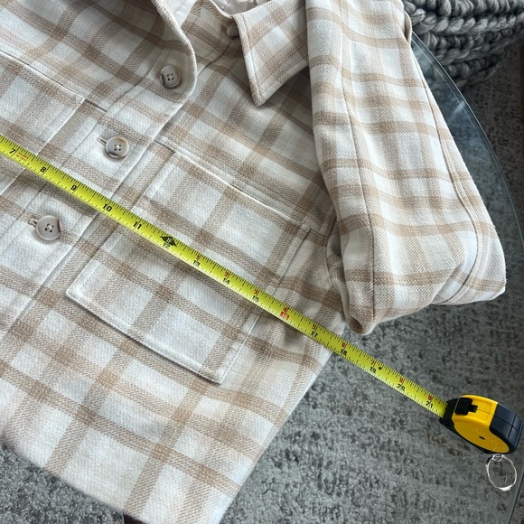 Aritzia Wilfred Little Cropped Plaid Cream Beige/White Jacket Sz XS - Picture 7 of 12